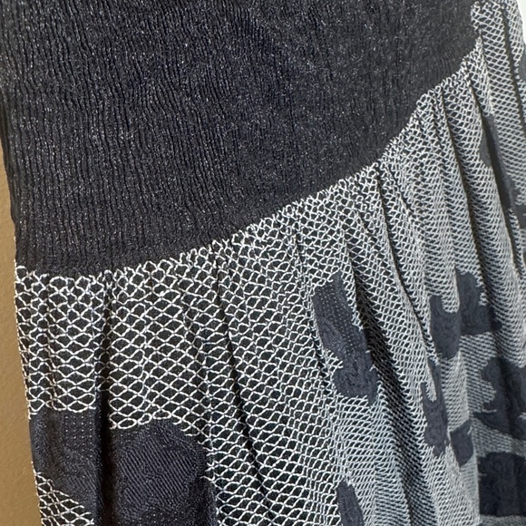 Max Edition Black and Gray Patterned Midi Dress - Picture 7 of 8
